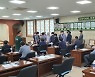 '불륜 스캔들' 만장일치 제명된 김제시의원 의정활동 계속