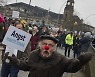 알파, 델타, 오미크론..유럽 '방역강화' '반발 시위' 충돌 일상화