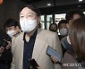 與 "尹 비서실장, '이수정 해임' 여혐 유튜버에 사과" 해명 촉구