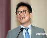 野 '독재찬양·女폄하' 함익병 영입에 與 "尹 이중성" 비난