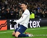 '2경기 연속 골' 손흥민, 1골 1도움으로 토트넘 리그 3연승 이끌어