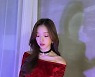 오마이걸 유아, 매끈 어깨라인에 고혹적 비주얼 '섹시美' 폭발[M+★SNS]