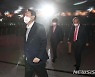 단상오르는 윤석열-김종인-이준석