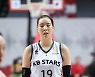 생일 맞은 박지수 24점 17리바운드..선두 KB국민은행 3연승