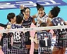 범실 33개에 무너진 12연승..도로공사 켈시·박정아 46점 날았다