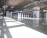 '열흘 격리' 폭탄에 휑해진 공항..그래도 살아남은 여행지 어디