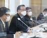 홍남기 아들 특혜 의혹에..김부겸 "文 각료 때리기 유행이냐"