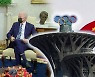 美 베이징올림픽 '외교적 보이콧' 선언..중국 "올림픽을 정치적으로 조작, 제재할 것"
