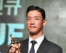 MVP 홍정호 "이적할 데가 없다, 전북서 보답하겠다"