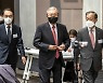 김종인, '김병준 신경전' 물음에 "그 사람 이야기 신경 안 쓴다"