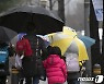 전면등교 유지 대가 '연일 최다'..위태로운 학교 방역