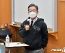 '사법시험 부활' 꺼내든 이재명..