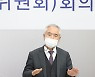 빙상연맹, "손목스냅으로 미는 장면은 확인, 고의충돌 증거는 부족"