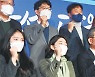 李 "민주당, 국민 기대치에 못미친 것이 현실" 脫기득권 강조