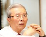 손자와 독일 가려던 김종인이 귀환한 진짜 이유