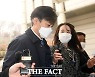 자녀입시 비리 혐의 조국, '담담한 표정으로 공판 출석' [TF사진관]
