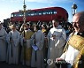 BRITAIN THAMES BLESSING