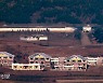 북한 "통제위주 방역에서 선진·인민적 방역으로"..봉쇄 완화는 언제