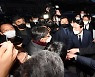 배은심 여사 조문 마친 윤석열 후보