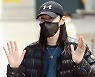 저가 항공 타고 세 시간 대기, 순탄치 않았던 배구 여제의 귀국길