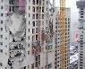 140m 타워크레인도 넘어질라.. 광주 붕괴현장, 실종자 수색 중단