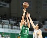 '허웅-오브라이언트 활약' DB, KCC 10연패 빠트려