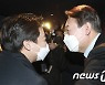 e스포츠 경기장에서 만난 윤석열과 이준석