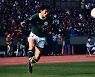 '마가렛 대처 시대 프로 데뷔' 英 깜짝, 1967년생 미우라 현역 연장