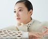 스마일게이트 가상 아티스트 '한유아' 첫 화보 촬영