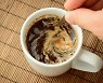 "커피 매일 1잔 마시면, 코로나 위험 10% 감소"