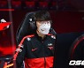 '페이커' 이상혁의 소망, "2022시즌 T1, 힘든 순간 같이 이겨내는 팀 되기를" [LCK 톡톡]