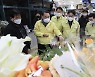 화훼수급 점검 나선 김종훈 차관