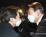 인사하는 윤석열 후보와 이준석 대표