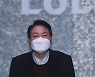 '리그오브레전드' 대회장 찾은 윤석열 후보