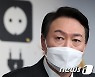 '전기요금 인상 백지화' 공약 발표하는 윤석열 후보