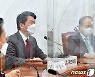 안철수 "단일화? 거대 양당이 나를 없애려는 술수"