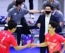 [MD포토] 장병철 감독-토미 틸리카이넨 '묵직한 카리스마'