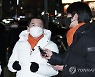 신촌서 20·30 만난 안철수 대선후보