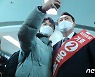 윤석열 '부산 시민들과 찰칵'