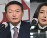 윤석열, '김건희 방송' 불씨 못 껐다..野 "선거 개입" 與 "상식 부합"