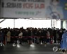 '요양시설·학교 등서 확진자 속출' 광주 224명·전남 133명 추가