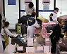 외교부, 국내 체류 외국인에 '부스터샷' 동참 당부