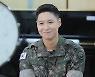 "전역 후 무슨 말 들을지 무섭다고"..태민, 보충역 편입에 군 동기 응원