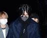 [T포토] 최보민 '훈내 진동하는 공항패션'