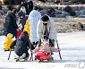 증평민속체험박물관 썰매장, 가족단위 방문객 '인기'