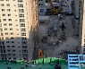 붕괴 닷새째..중장비 동원 실종자 수색