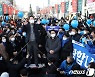 이재명, 尹 때리며 '경제대통령' 행보 가속.."민생이 가장 중요"