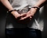 5년 숨어 살던 마약·사기 수배범..방역수칙 어겨 '덜미'