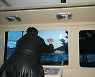 北 "약한 주먹으론 패배의 눈물 닦는 시대"..극초음속미사일 발사 자축