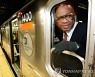 뉴욕 번화가 지하철역서 아시아 여성 사망..흑인에 떠밀려 추락